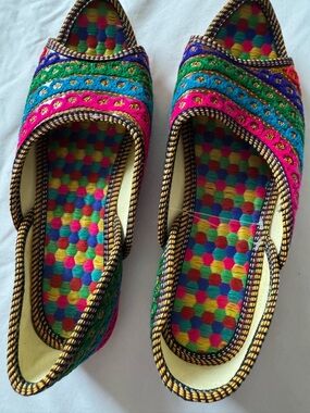 Colorful Hand-Embroidered Women’s Flats — Multicolor